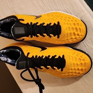 Nike Air Zoom Cage 3 HC